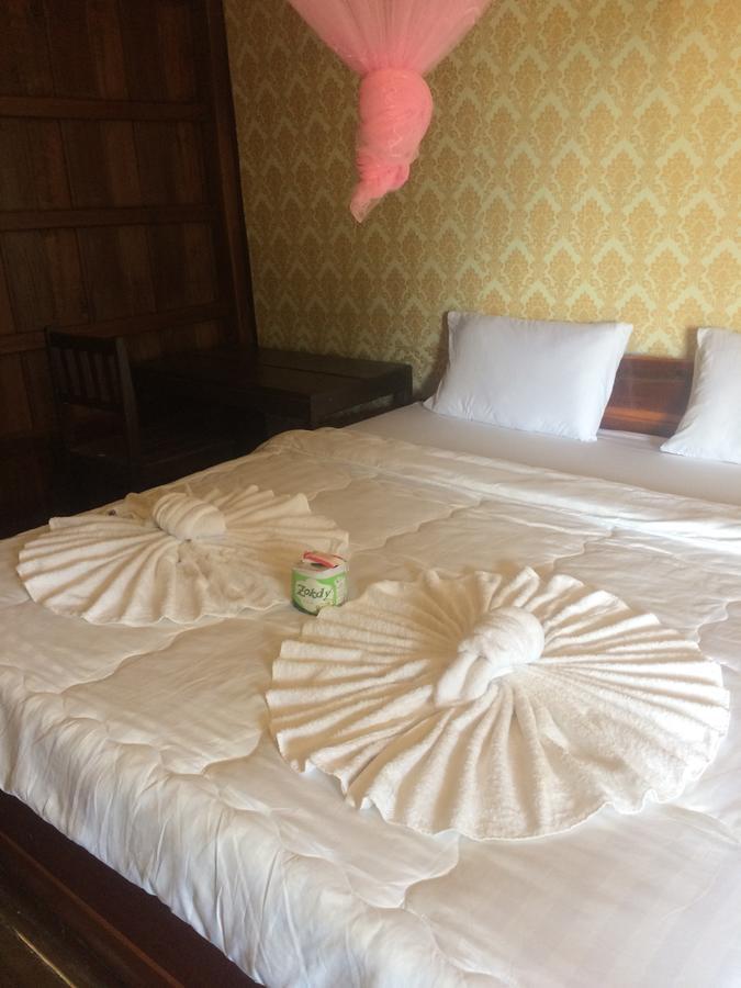 Riverside Bungalow Hotel Ban Dondét Екстериор снимка