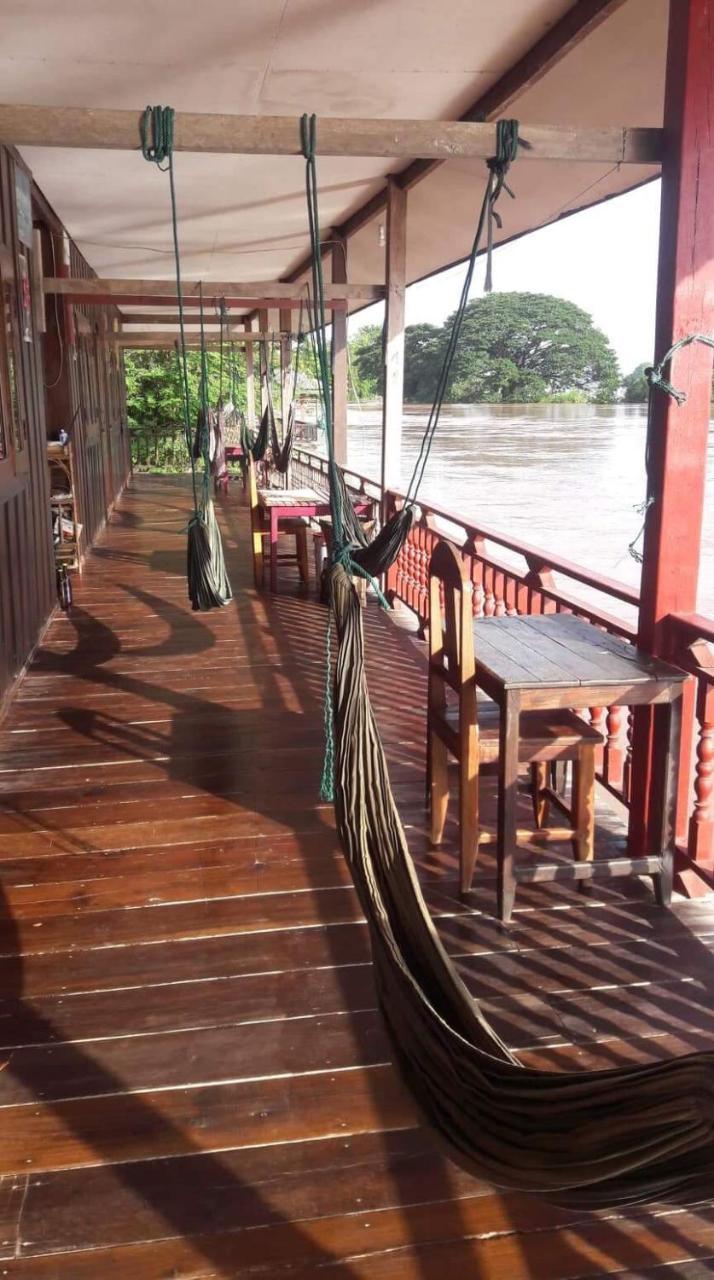 Riverside Bungalow Hotel Ban Dondét Екстериор снимка