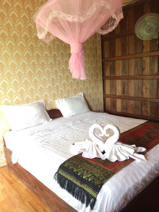 Riverside Bungalow Hotel Ban Dondét Екстериор снимка